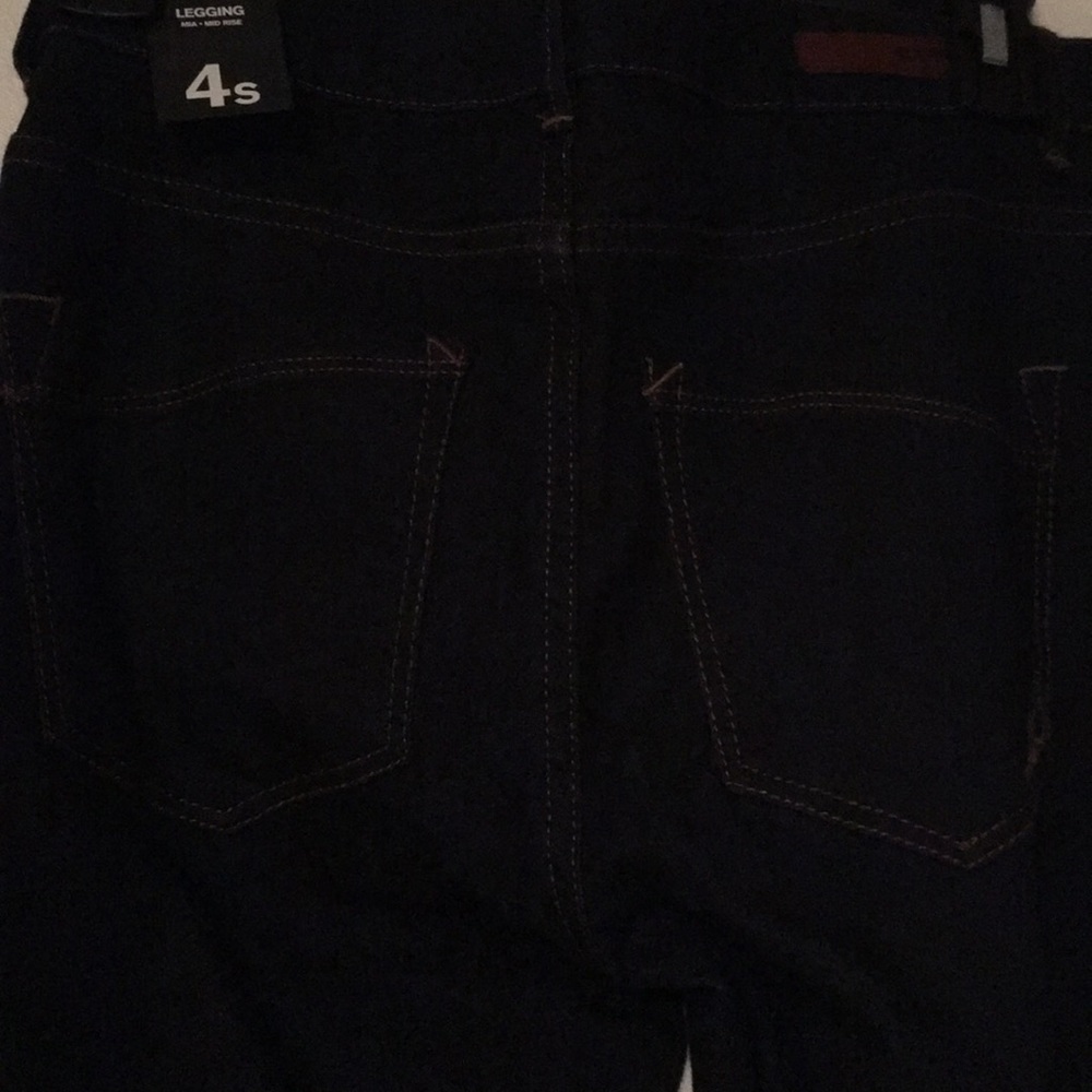 JEANS - Picture 7 of 7